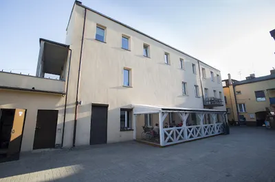 Eternia NOCLEGI Bełchatów